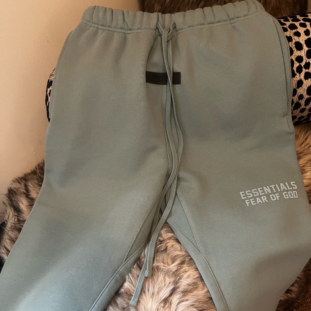 Fear of God Essentials Relaxed Sweatpants - Men size XXS